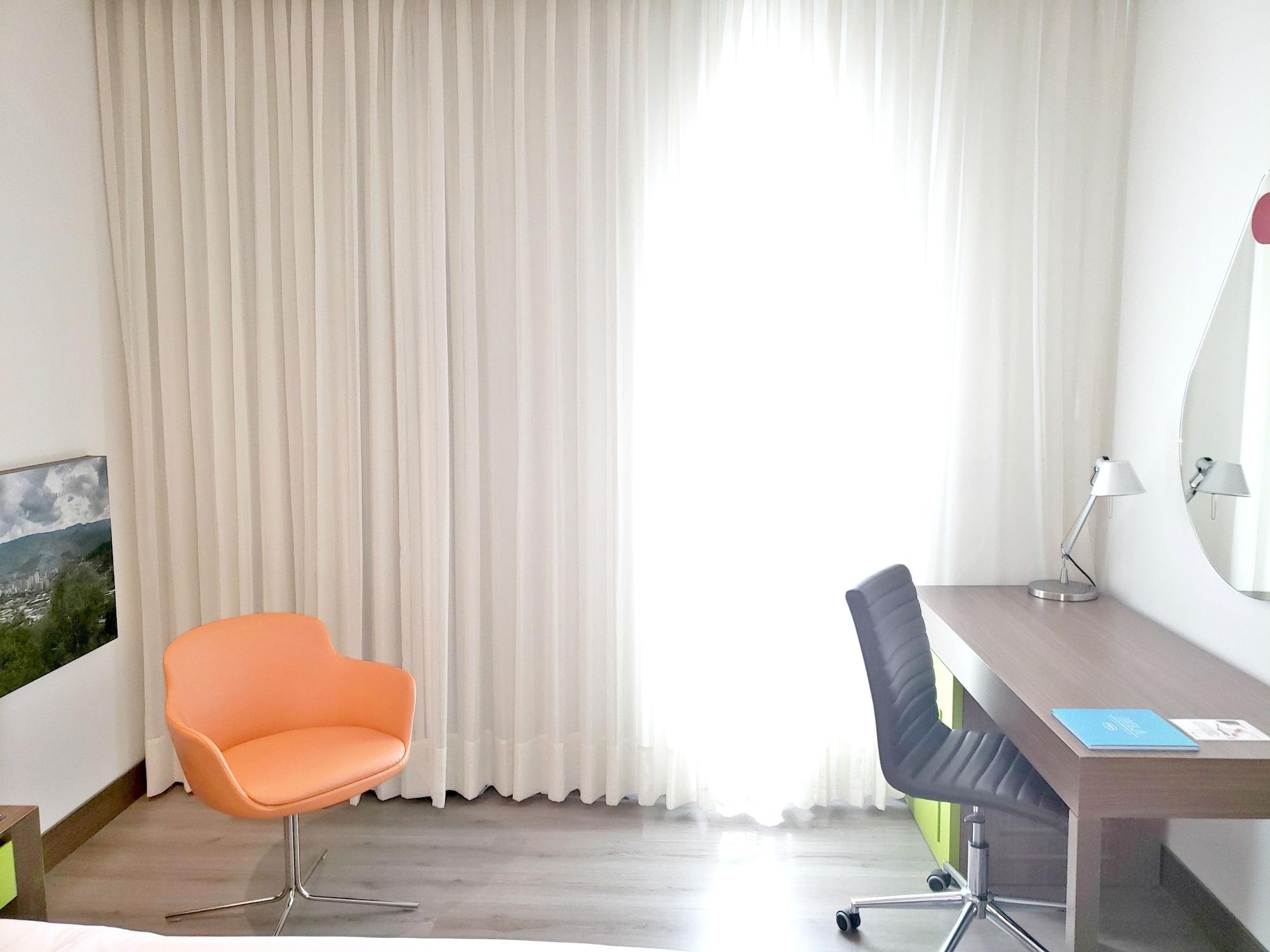 Hampton By Hilton Yopal Hotell Eksteriør bilde