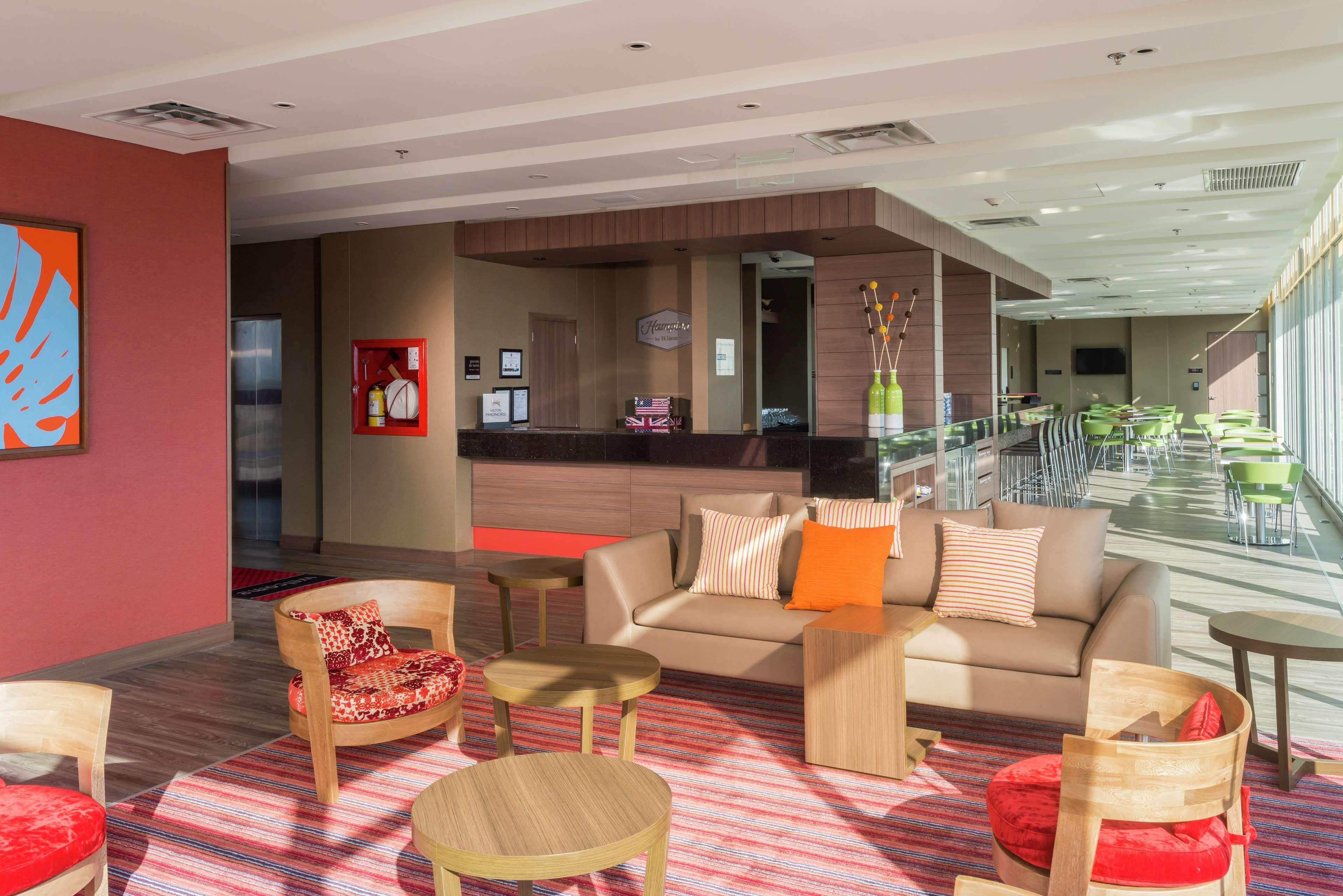 Hampton By Hilton Yopal Hotell Eksteriør bilde
